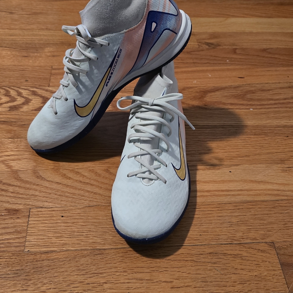 Nike White and Gold Athletic Shoes